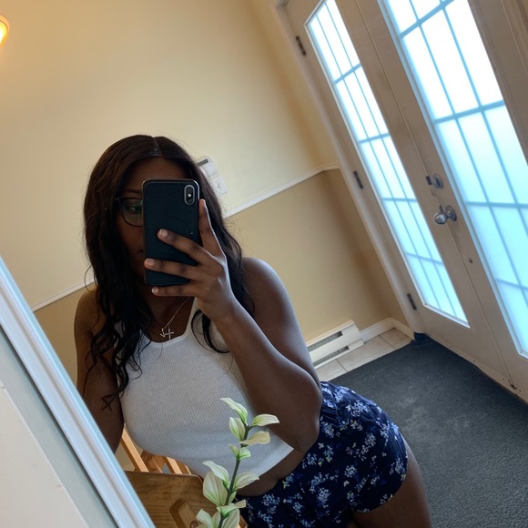 Divided and H&M flowery shorts - Picture 11 of 13